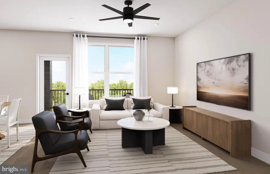 8131 Shining Star Ln #208, Vienna, VA 22182 - Image #3