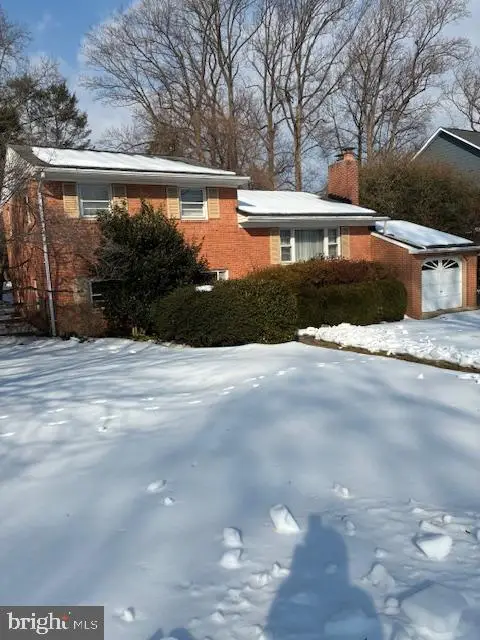 1712 Strine Dr, McLean, VA 22101 - #1