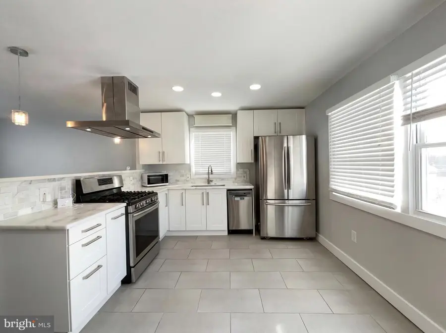 6515 Carriage Dr, Alexandria, VA 22310 - #2