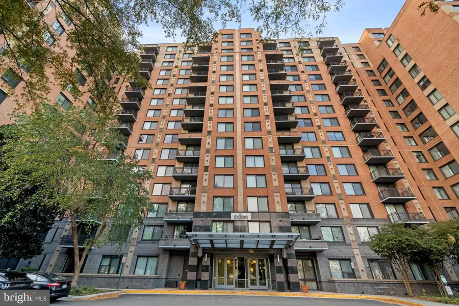 2451 Midtown Ave #203, Alexandria, VA 22303 - Image #2