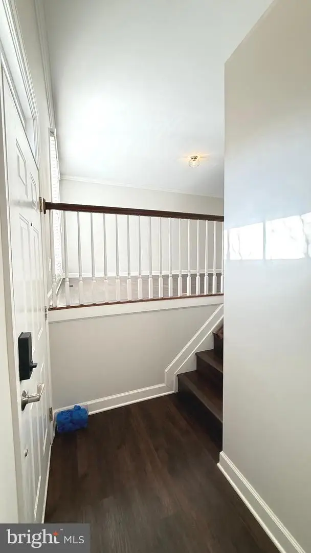 8036 Trevor Pl, Vienna, VA 22182 - Image #3