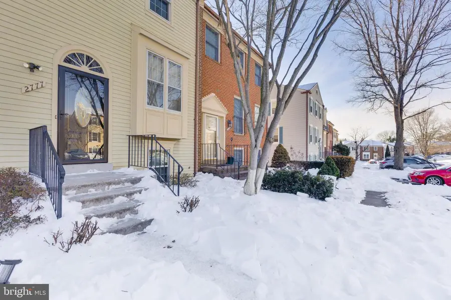 2777 Grovemore Ln, Vienna, VA 22180 - Image #2