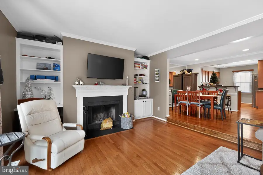 5868 Langton Dr, Alexandria, VA 22310 - #2