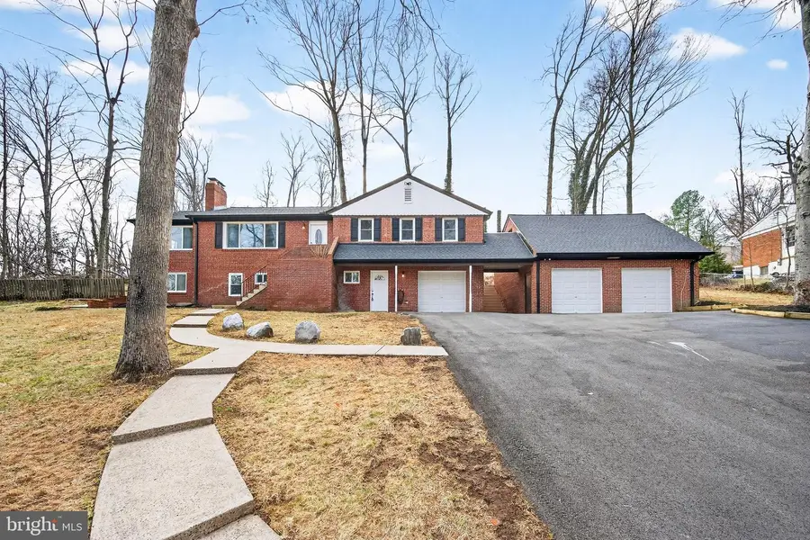 6351 Montrose St, Alexandria, VA 22312 - #3