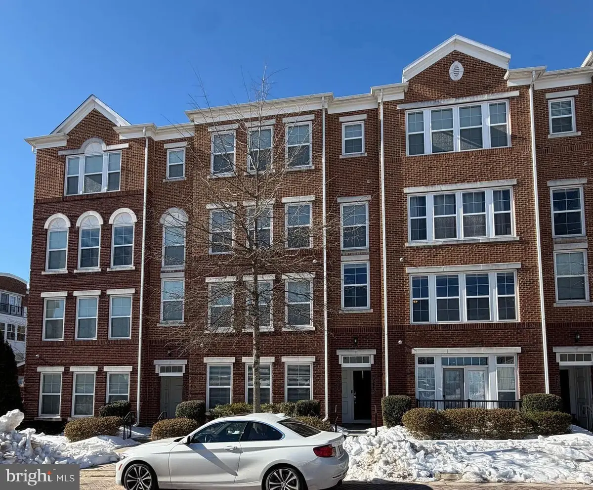 2951 Finsbury Pl #97, Fairfax, VA 22031 - Image #1