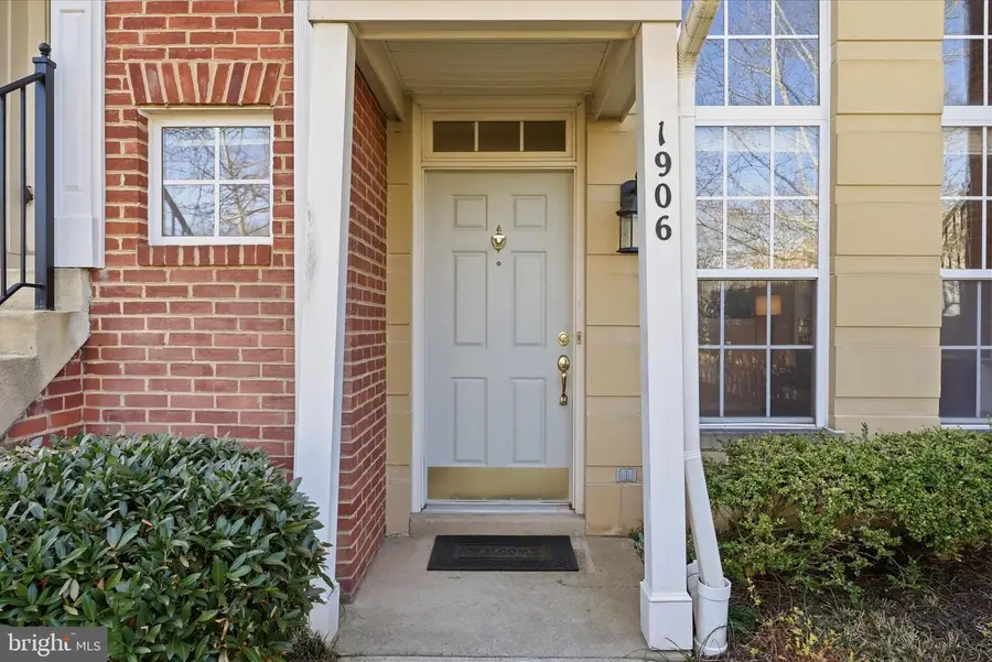 1906 Crescent Park Dr #35a, Reston, VA 20190 - #3