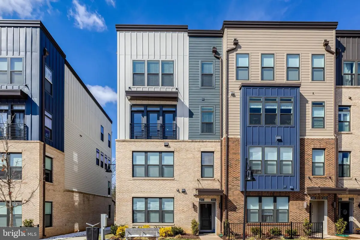 1694 Bandit Loop #17b, Reston, VA 20190 - #1