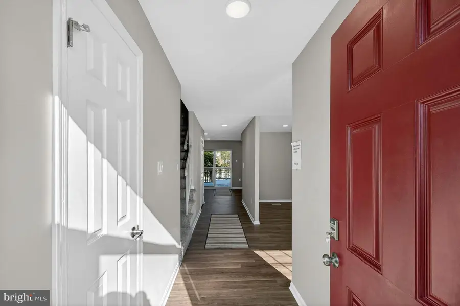 6639 Green Ash Dr, Springfield, VA 22152 - Image #2