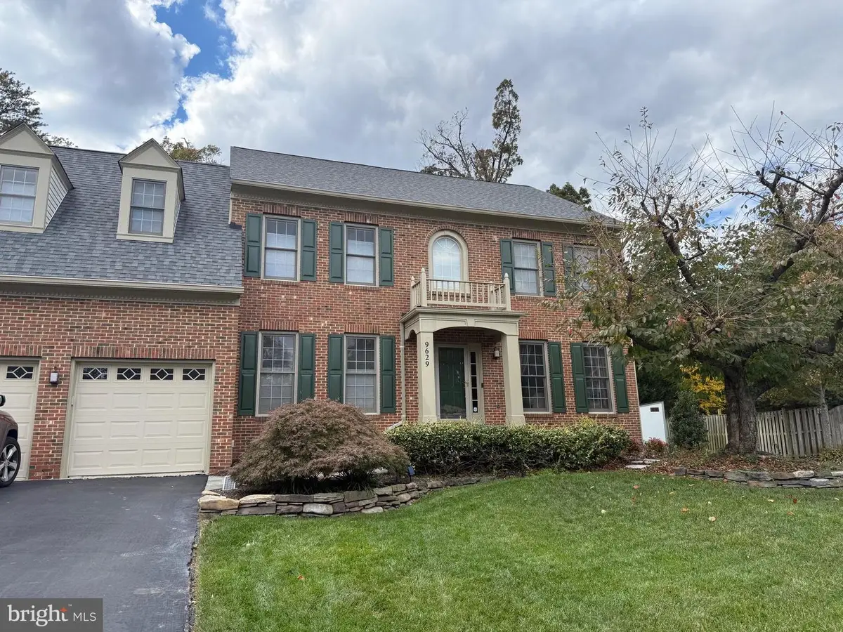 9629 Nuthatch Dr, Fairfax Station, VA 22039 - Image #1