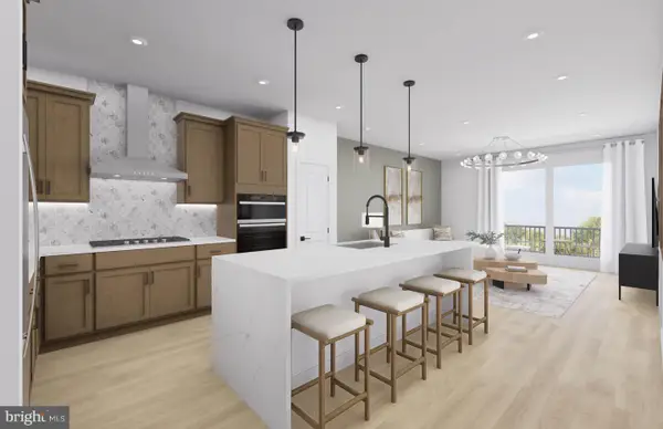 1961 Illumination Dr #411, VIENNA, VA 22182