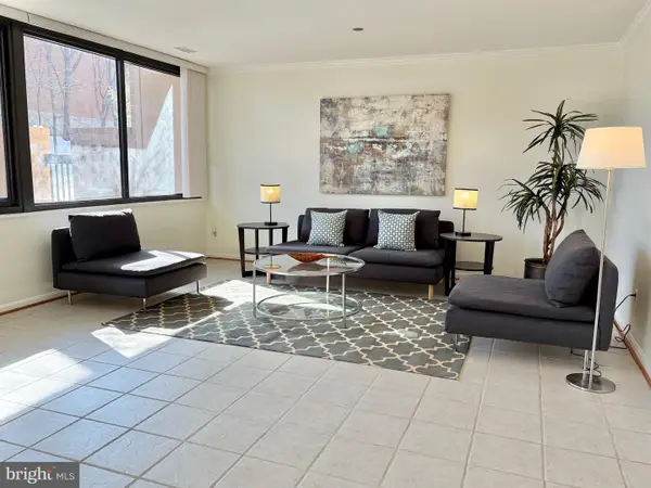 3713 S George Mason Dr #t5w, FALLS CHURCH, VA 22041