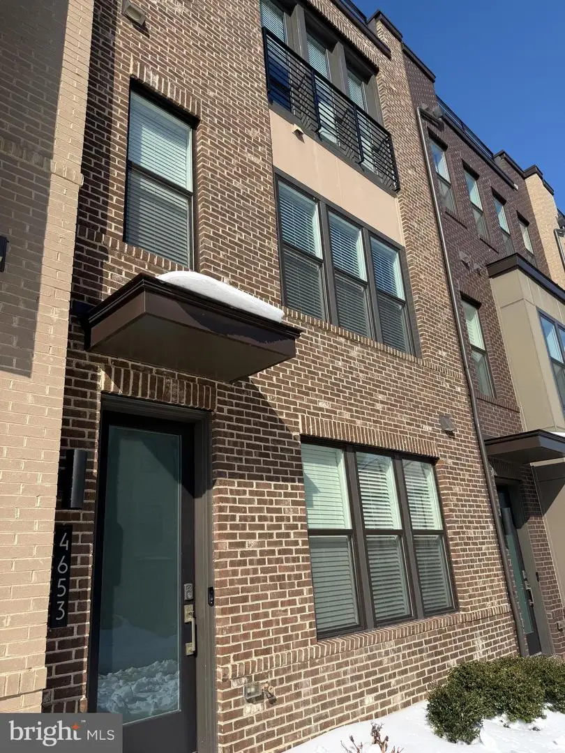 4653 Charger Pl, Chantilly, VA 20151 - Image #1