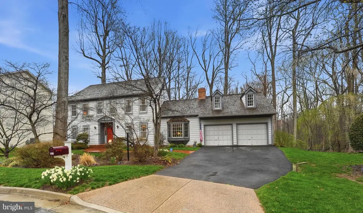 9614 Cinnamon Creek Dr, Vienna, VA 22182 - #1