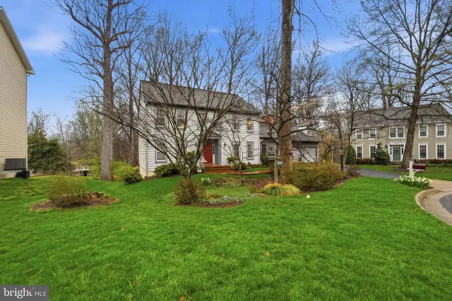 9614 Cinnamon Creek Dr, Vienna, VA 22182 - #2