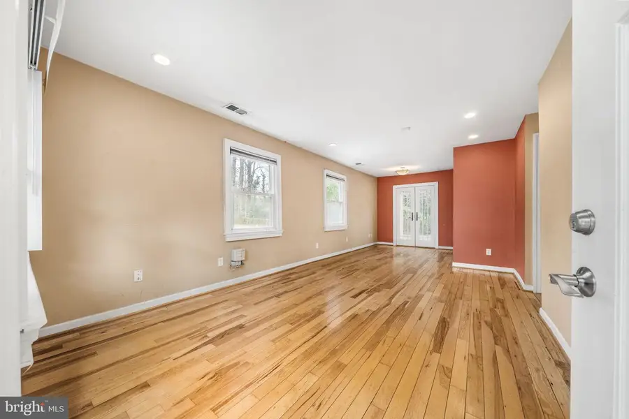 7230 Pimmit Ct, Falls Church, VA 22043 - #2