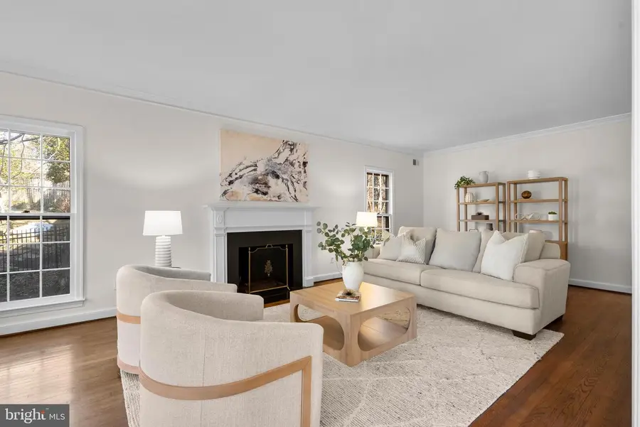 1317 Merrie Ridge Rd, McLean, VA 22101 - #2