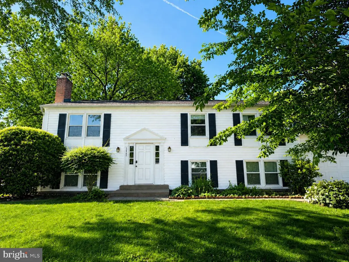 12747 Kinship Dr, Herndon, VA 20171 - #1