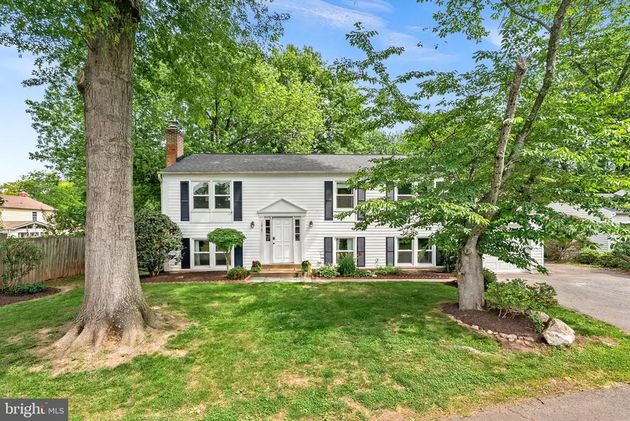 12747 Kinship Dr, Herndon, VA 20171 - #2