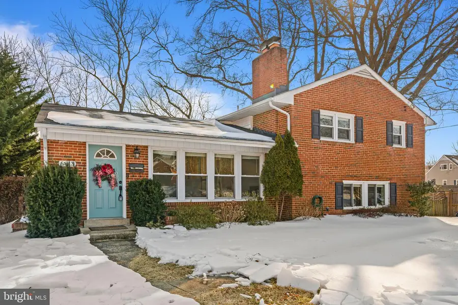 6813 Derrell Ct, Alexandria, VA 22307 - #2