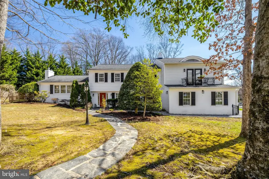 9127 Southwick St, Fairfax, VA 22031 - #2