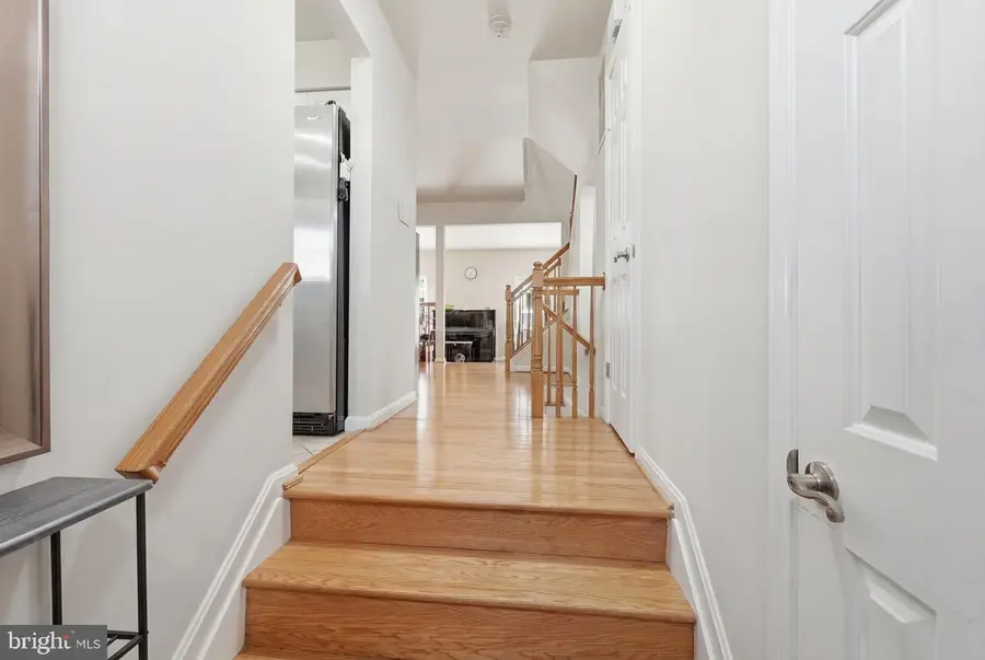 5948 Wild Brook Ct, Centreville, VA 20121 - #2