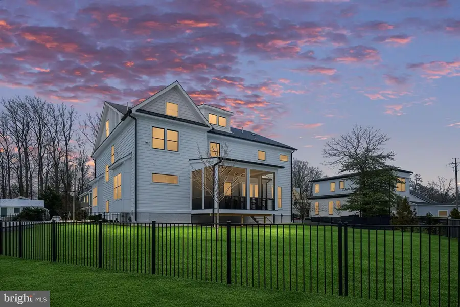 516 Valley Dr Se, Vienna, VA 22180 - Image #3