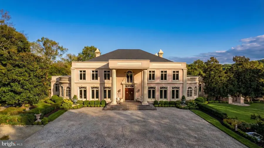 651 Mine Ridge Rd, Great Falls, VA 22066 - #2