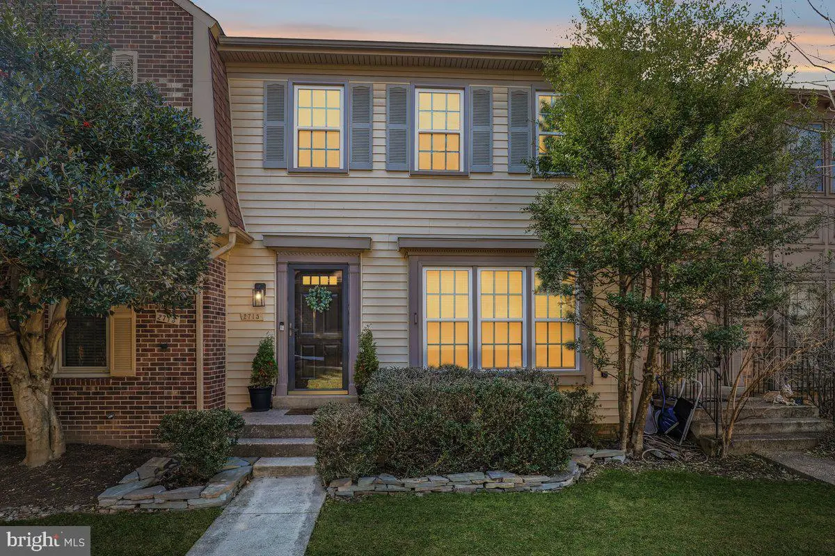 2715 Shawn Leigh Dr, Vienna, VA 22181 - #1