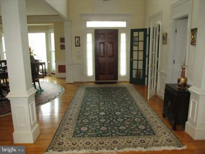 1465 Mayhurst Blvd, McLean, VA 22102 - Image #2