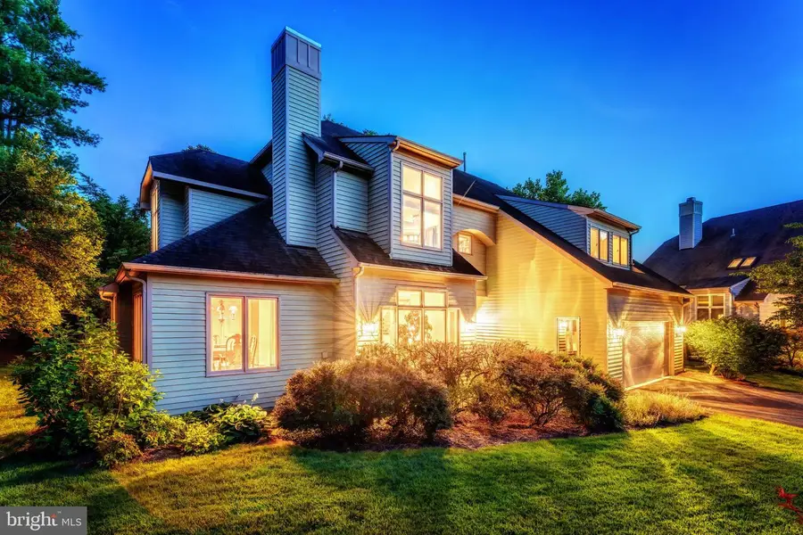 12021 Walnut Branch Rd, Reston, VA 20194 - #2