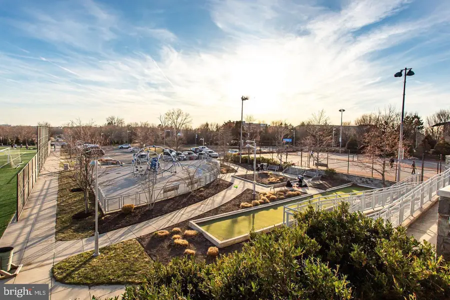 2324 Wind Charm St #306, Herndon, VA 20171 - Image #2