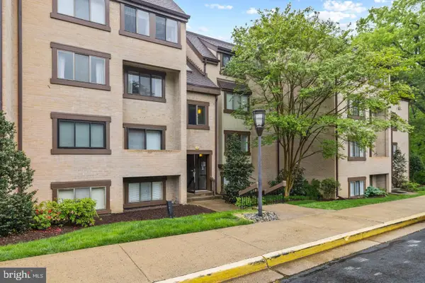 1673 Parkcrest Cir #4d/201, RESTON, VA 20190