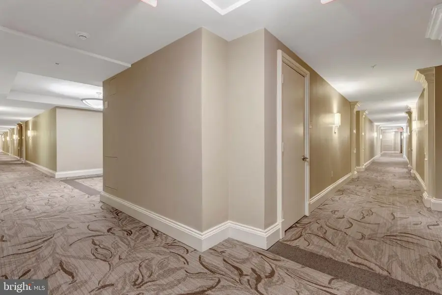 8220 Crestwood Heights Dr #812, McLean, VA 22102 - #3