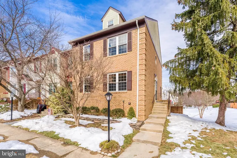 6050 Heatherwood Dr, Alexandria, VA 22310 - #2