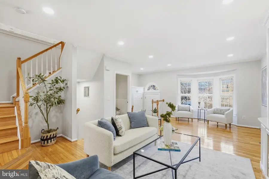 1472 Park Garden Ln, Reston, VA 20194 - #2