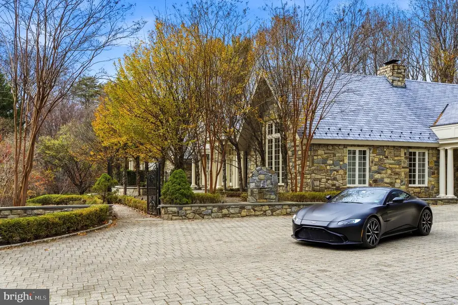 9324 Georgetown Pike, Great Falls, VA 22066 - #2