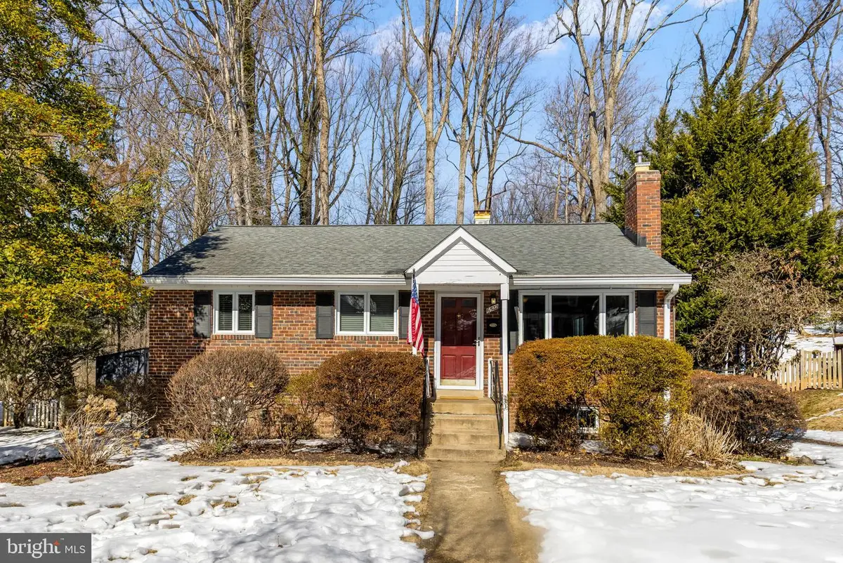 6522 Oakwood Dr, Falls Church, VA 22041 - #1