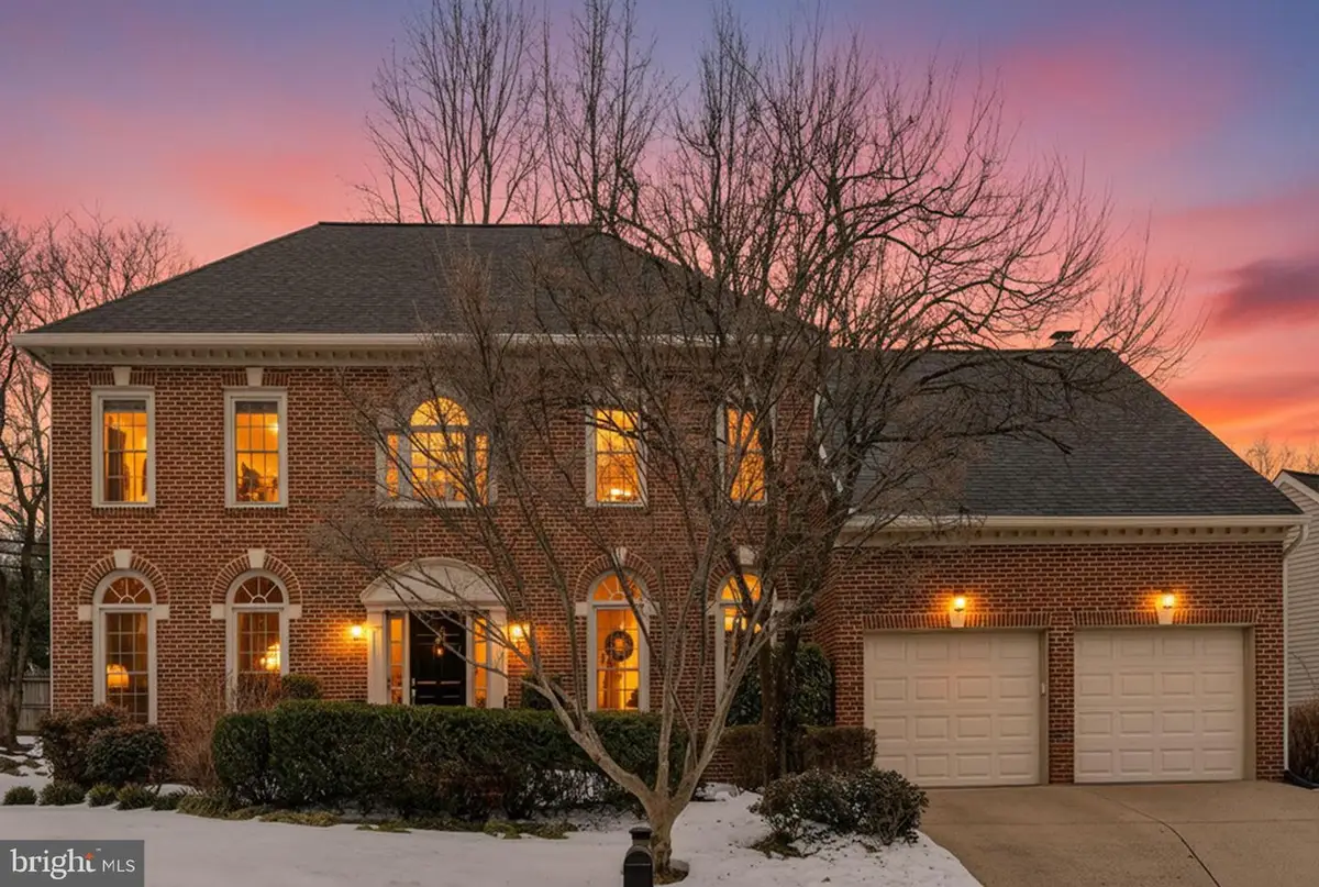 518 Brentwood Ct, Vienna, VA 22180 - #1