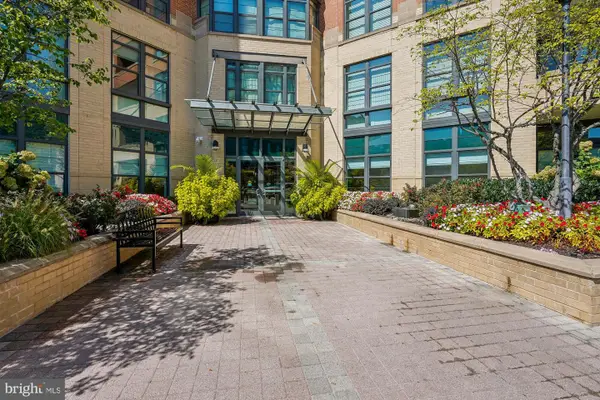 1830 Fountain Dr #1006, RESTON, VA 20190