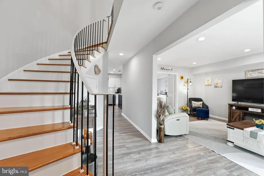 8142 Carrleigh Pkwy #126, Springfield, VA 22152 - #2