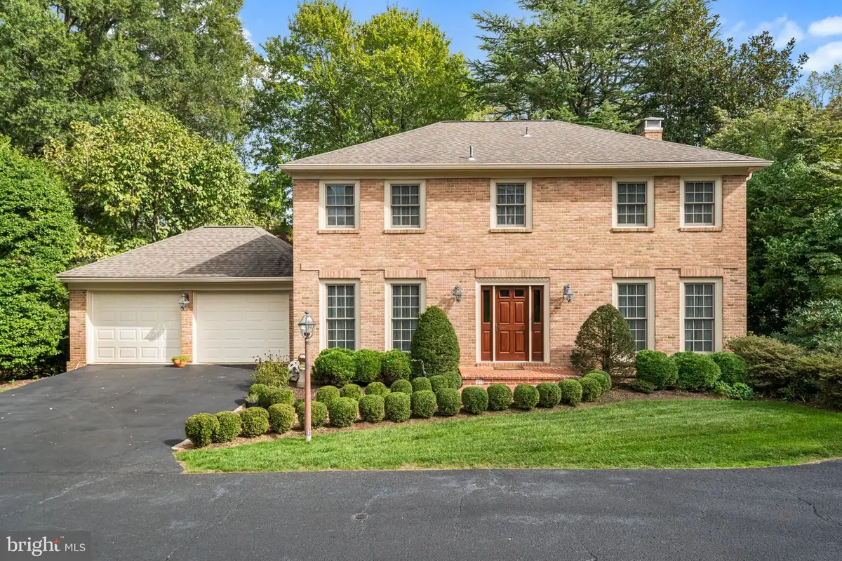 8311 Chapel Lake Ct, Annandale, VA 22003 - #1