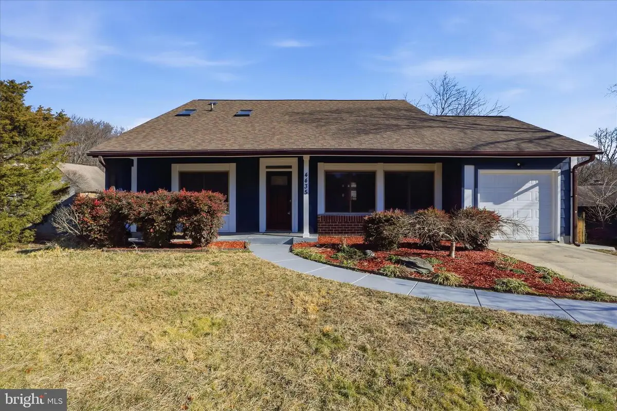 4435 Flintstone Rd, Alexandria, VA 22306 - #1