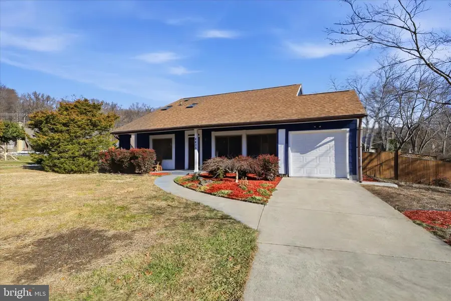 4435 Flintstone Rd, Alexandria, VA 22306 - #3