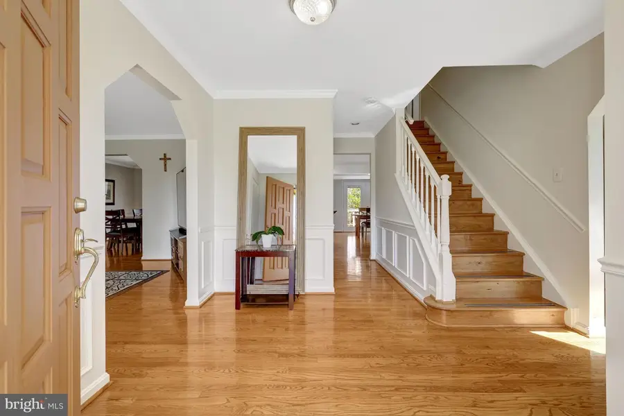 977 Redberry Ct, Great Falls, VA 22066 - #2