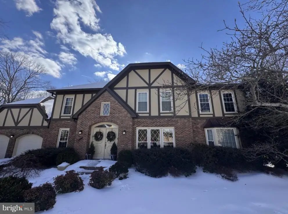 8661 Chase Glen Cir, Fairfax Station, VA 22039 - #1