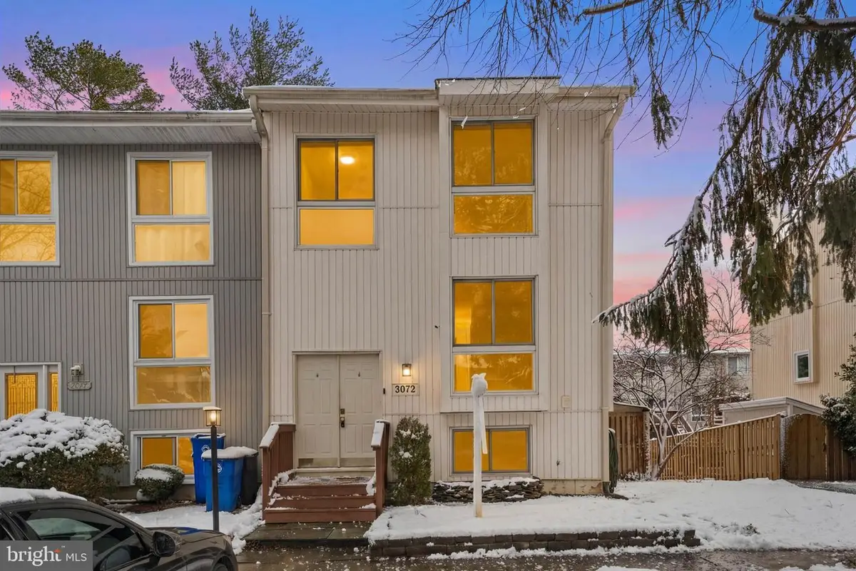 3072 Sugar Ln, Vienna, VA 22181 - #1