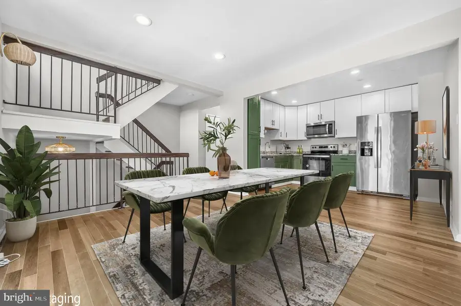 3072 Sugar Ln, Vienna, VA 22181 - #3