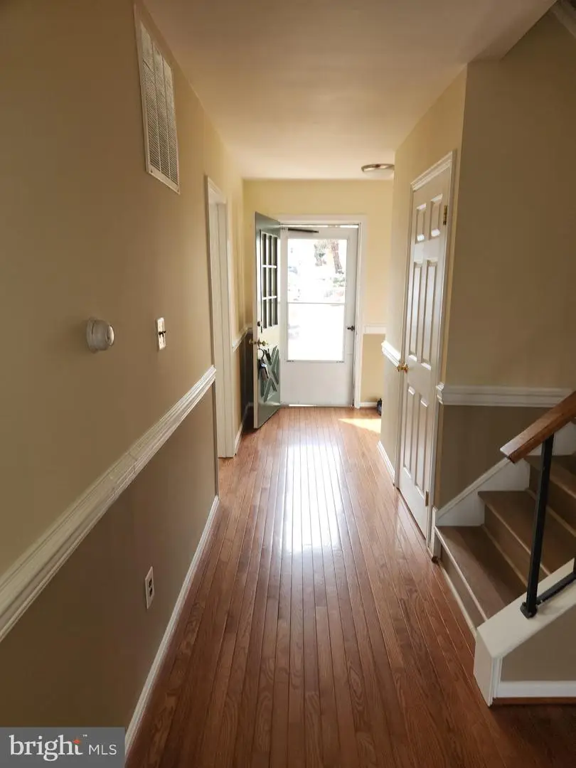 5422 Long Boat Ct, Fairfax, VA 22032 - #3