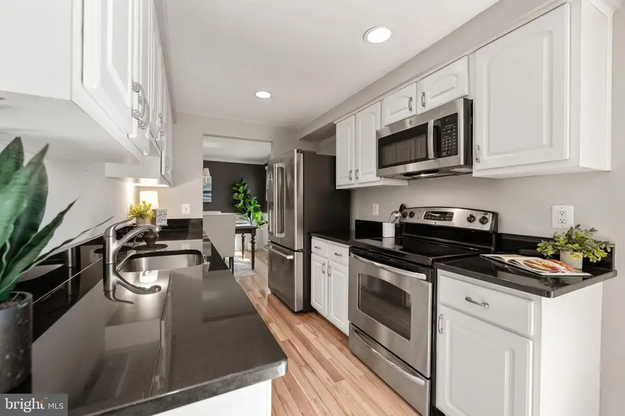 8411 Chillum Ct, Springfield, VA 22153 - #2