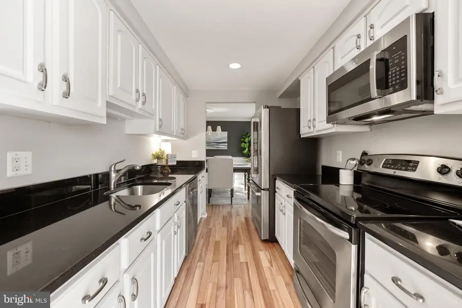 8411 Chillum Ct, Springfield, VA 22153 - #3